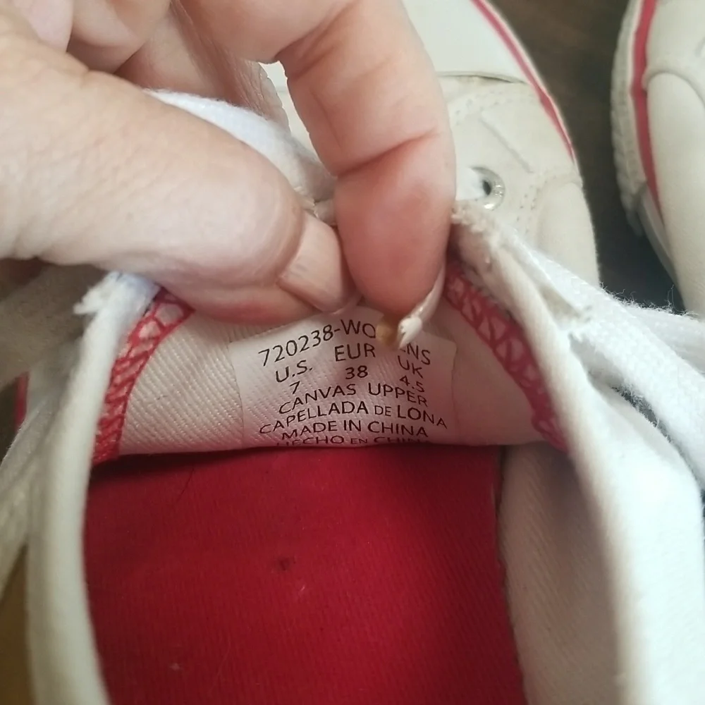 LEVI'S Canvas Sneakers Womens Size 7 LEVI'S Logo Tag